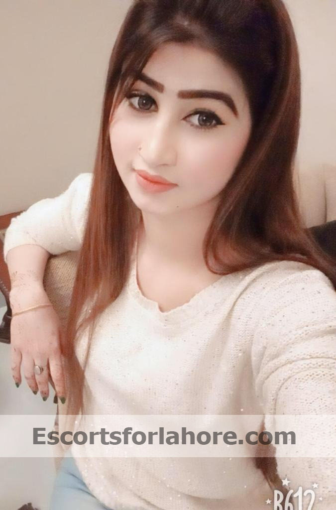 Call Girls in Johar town Lahore